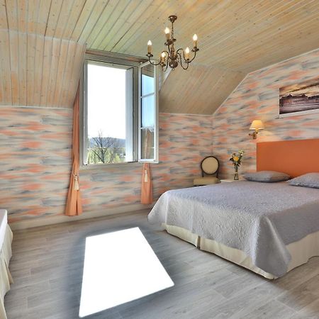 Domaine De Puy Robert Lascaux - A 800M Grotte De Lascaux - Hotel Avec Piscine - Chambres Et Gites-Appartements - Sarlat - Dordogne مونتيناك المظهر الخارجي الصورة