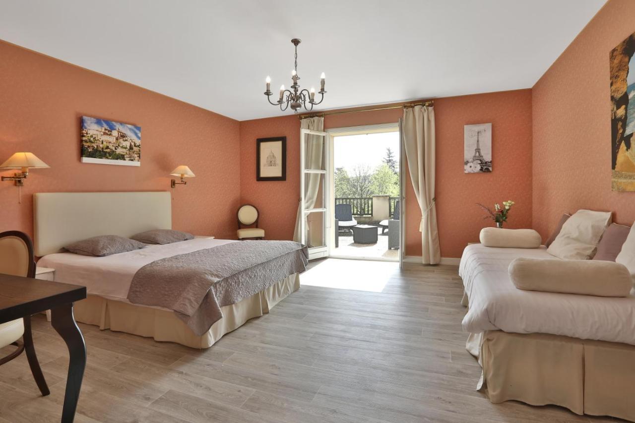 Domaine De Puy Robert Lascaux - A 800M Grotte De Lascaux - Hotel Avec Piscine - Chambres Et Gites-Appartements - Sarlat - Dordogne مونتيناك المظهر الخارجي الصورة
