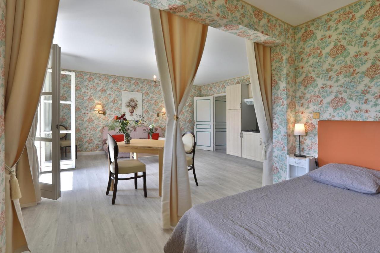 Domaine De Puy Robert Lascaux - A 800M Grotte De Lascaux - Hotel Avec Piscine - Chambres Et Gites-Appartements - Sarlat - Dordogne مونتيناك المظهر الخارجي الصورة