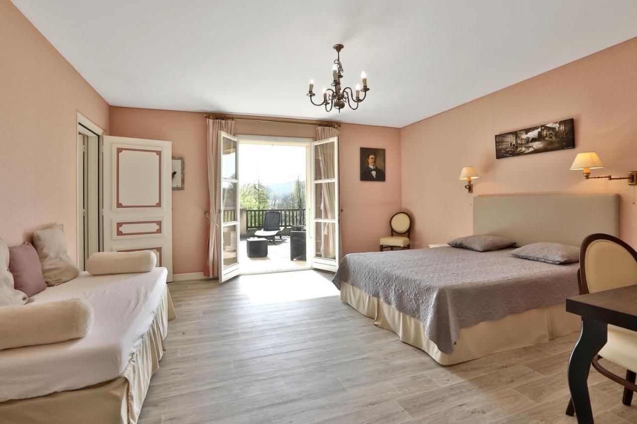 Domaine De Puy Robert Lascaux - A 800M Grotte De Lascaux - Hotel Avec Piscine - Chambres Et Gites-Appartements - Sarlat - Dordogne مونتيناك المظهر الخارجي الصورة