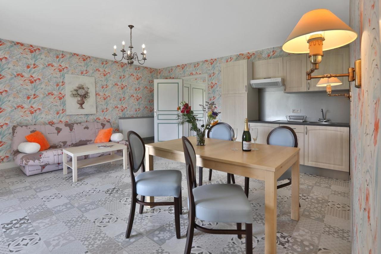 Domaine De Puy Robert Lascaux - A 800M Grotte De Lascaux - Hotel Avec Piscine - Chambres Et Gites-Appartements - Sarlat - Dordogne مونتيناك المظهر الخارجي الصورة