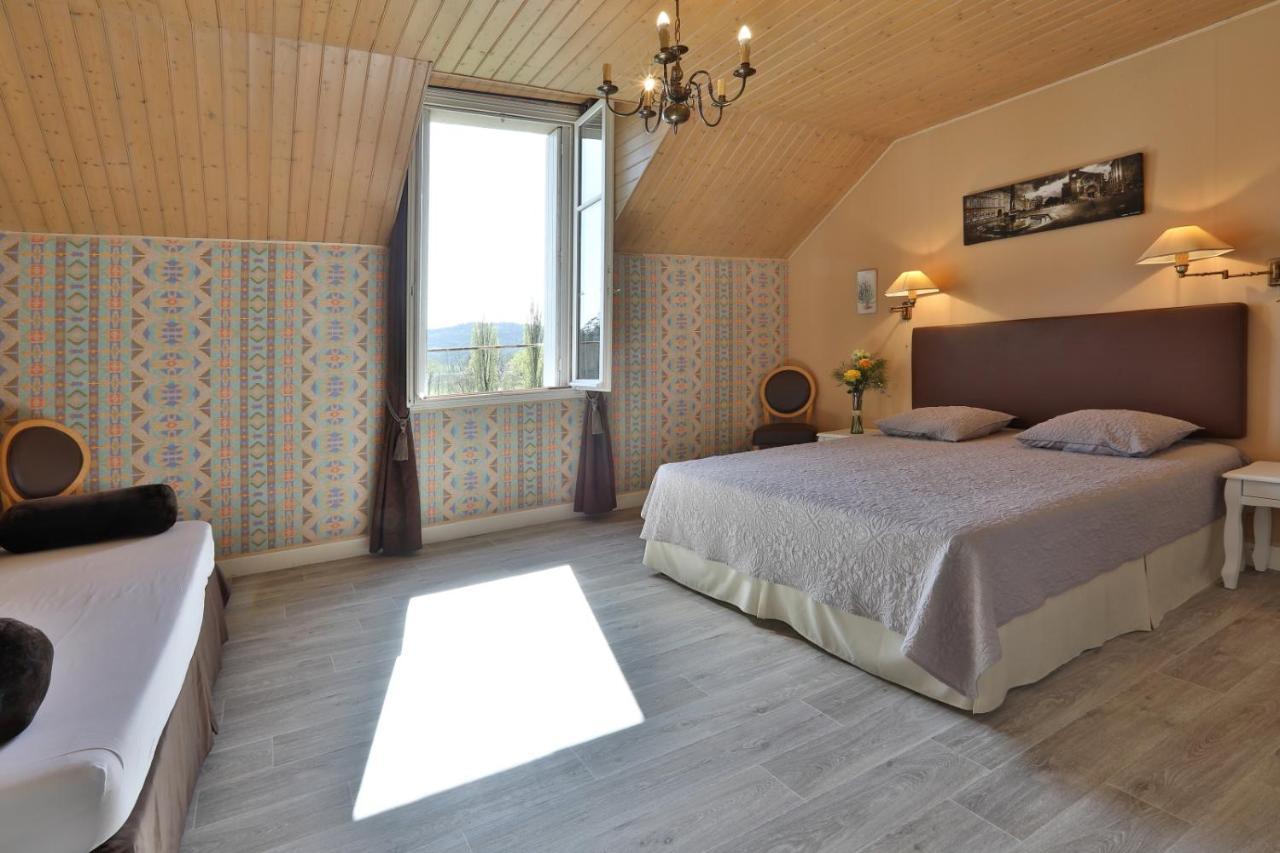 Domaine De Puy Robert Lascaux - A 800M Grotte De Lascaux - Hotel Avec Piscine - Chambres Et Gites-Appartements - Sarlat - Dordogne مونتيناك المظهر الخارجي الصورة
