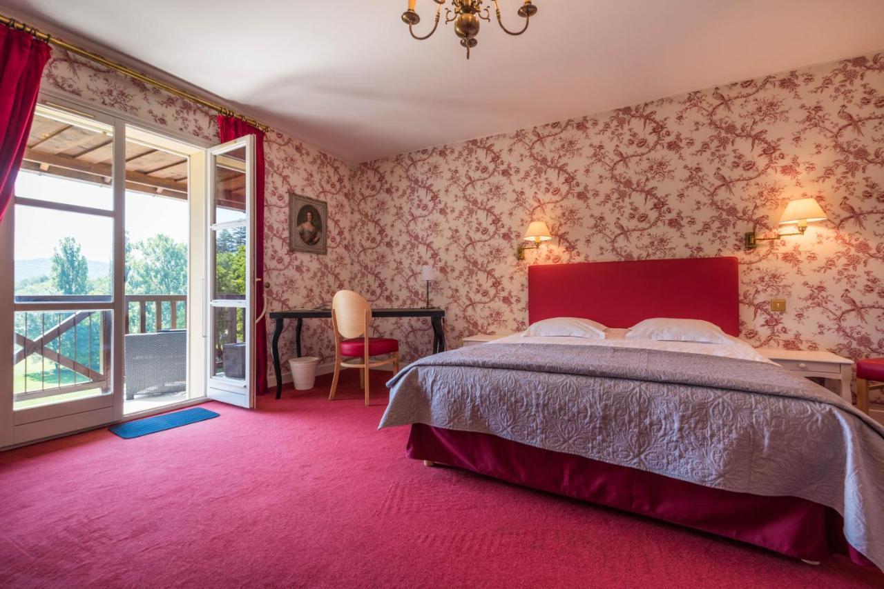 Domaine De Puy Robert Lascaux - A 800M Grotte De Lascaux - Hotel Avec Piscine - Chambres Et Gites-Appartements - Sarlat - Dordogne مونتيناك المظهر الخارجي الصورة