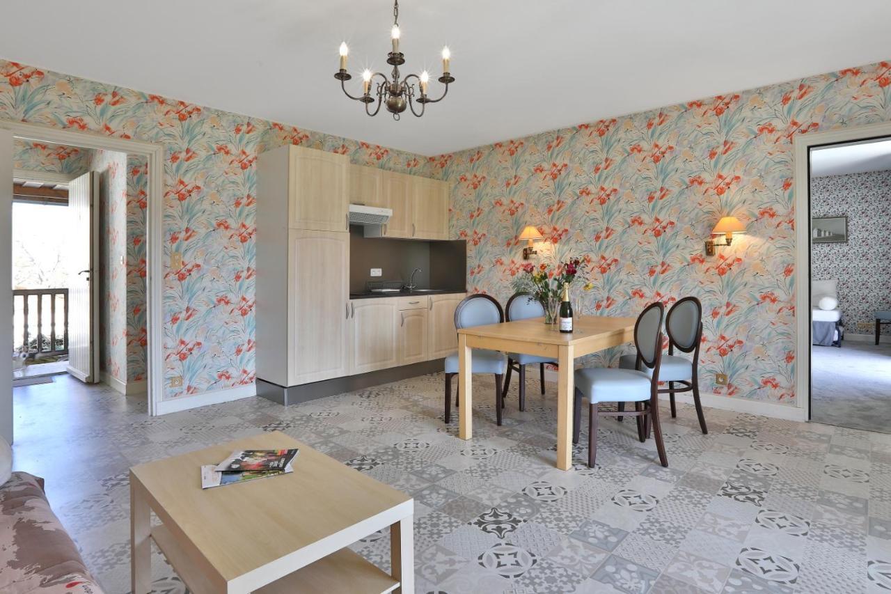 Domaine De Puy Robert Lascaux - A 800M Grotte De Lascaux - Hotel Avec Piscine - Chambres Et Gites-Appartements - Sarlat - Dordogne مونتيناك المظهر الخارجي الصورة