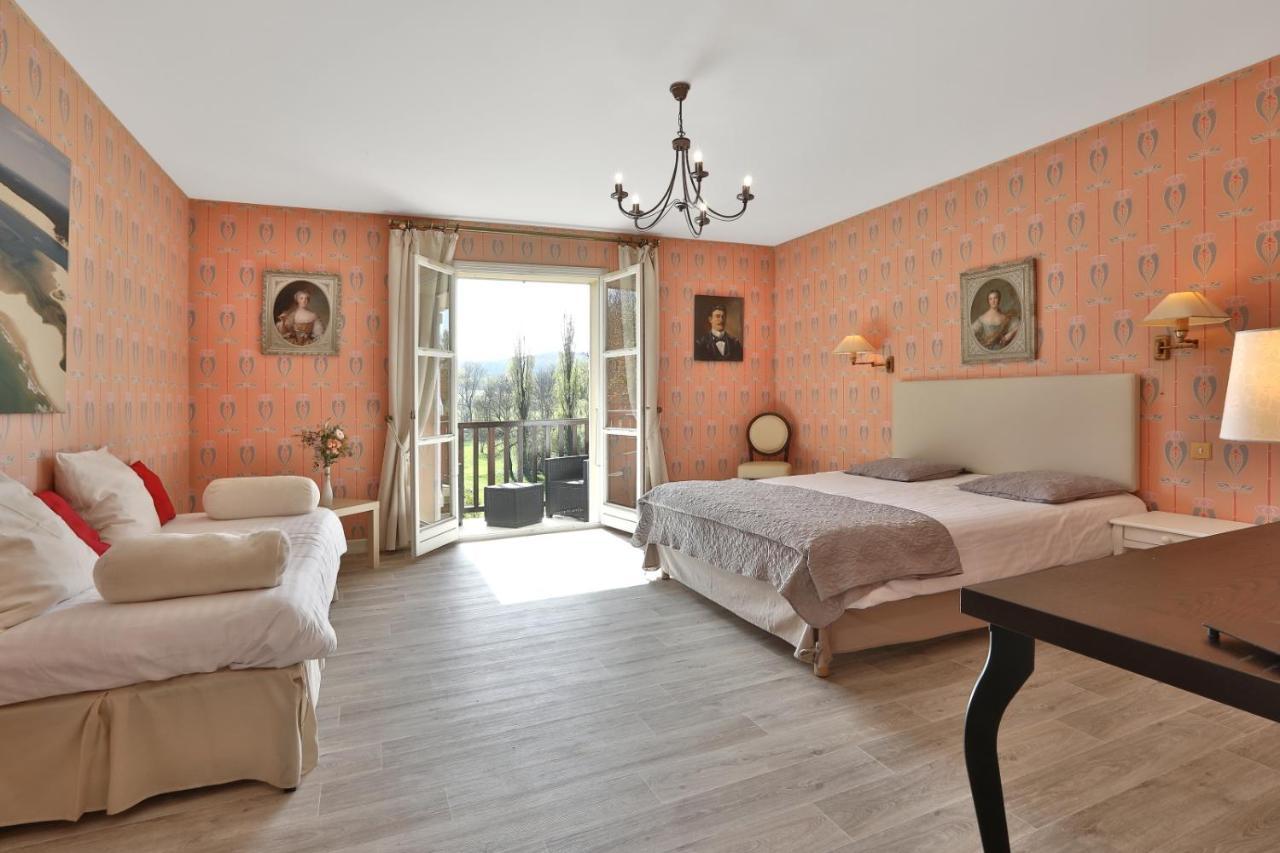 Domaine De Puy Robert Lascaux - A 800M Grotte De Lascaux - Hotel Avec Piscine - Chambres Et Gites-Appartements - Sarlat - Dordogne مونتيناك المظهر الخارجي الصورة