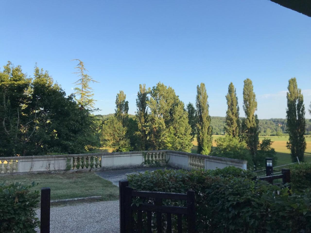 Domaine De Puy Robert Lascaux - A 800M Grotte De Lascaux - Hotel Avec Piscine - Chambres Et Gites-Appartements - Sarlat - Dordogne مونتيناك المظهر الخارجي الصورة